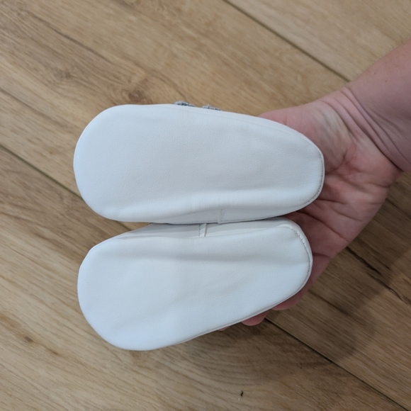 Mickey Mouse Baby Shoes - Picture 5 of 6